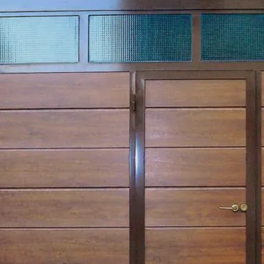 Porte basculanti in legno