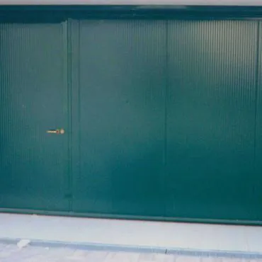 Porte basculanti su misura